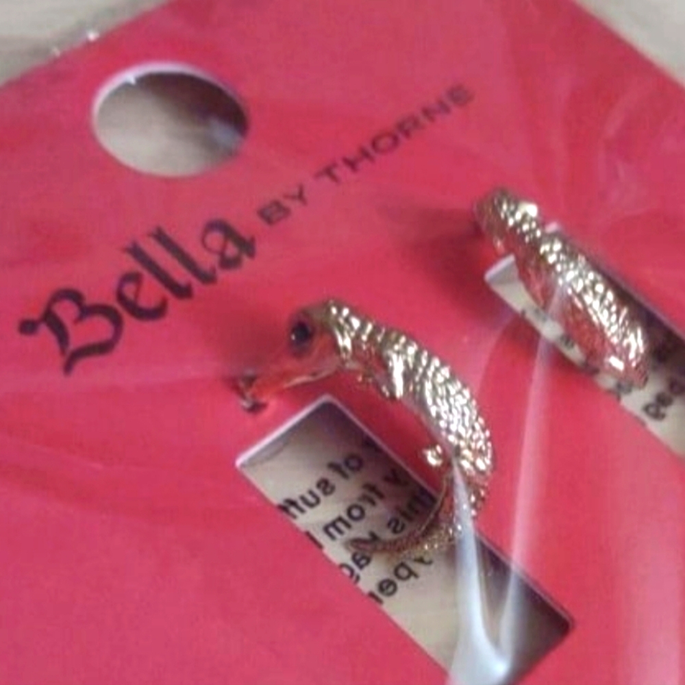 Bella by Thorne Alligator Crocodile Gold Small Hoop Earrings Glam Grunge Y2k